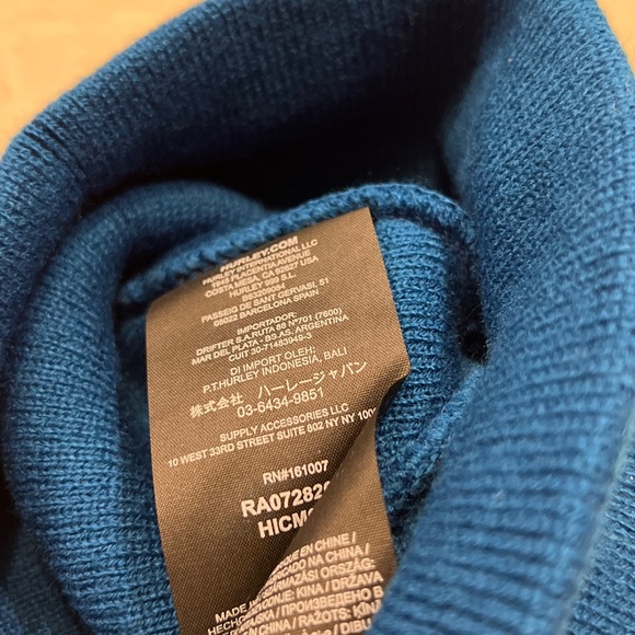 NWT HURLEY Icon Staples Beanie Hat Solid Blue Knit Embroidered Logo Men’s O/S - Picture 5 of 6